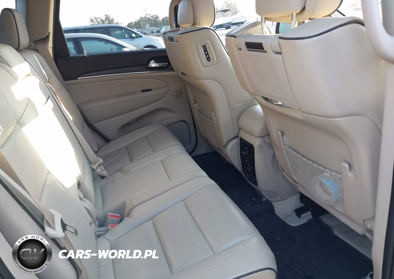 2021 Jeep Grand Cherokee Overland 4X4 VIN:1C4RJFCT6MC600037 - 8