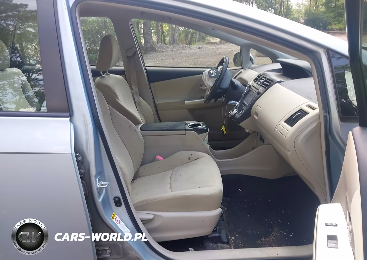 2012 Toyota Prius V Three VIN:JTDZN3EU3C3139371 - 5