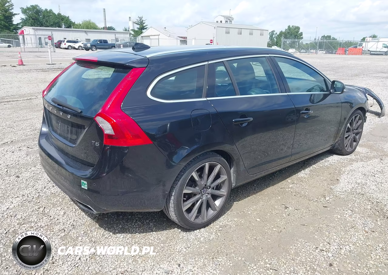 2015 Volvo V60 T5 Premier VIN:YV140MEB9F1189893 - 4
