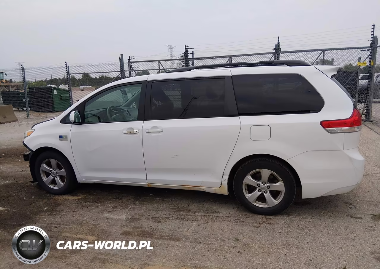 2013 Toyota Sienna Le V6 8 Passenger VIN:5TDKK3DC7DS298672 - 14