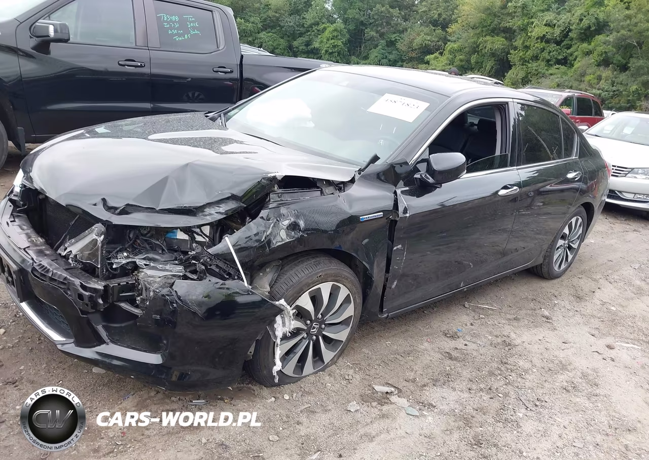 2015 Honda Accord Hybrid Touring VIN:1HGCR6F75FA003250 - 2