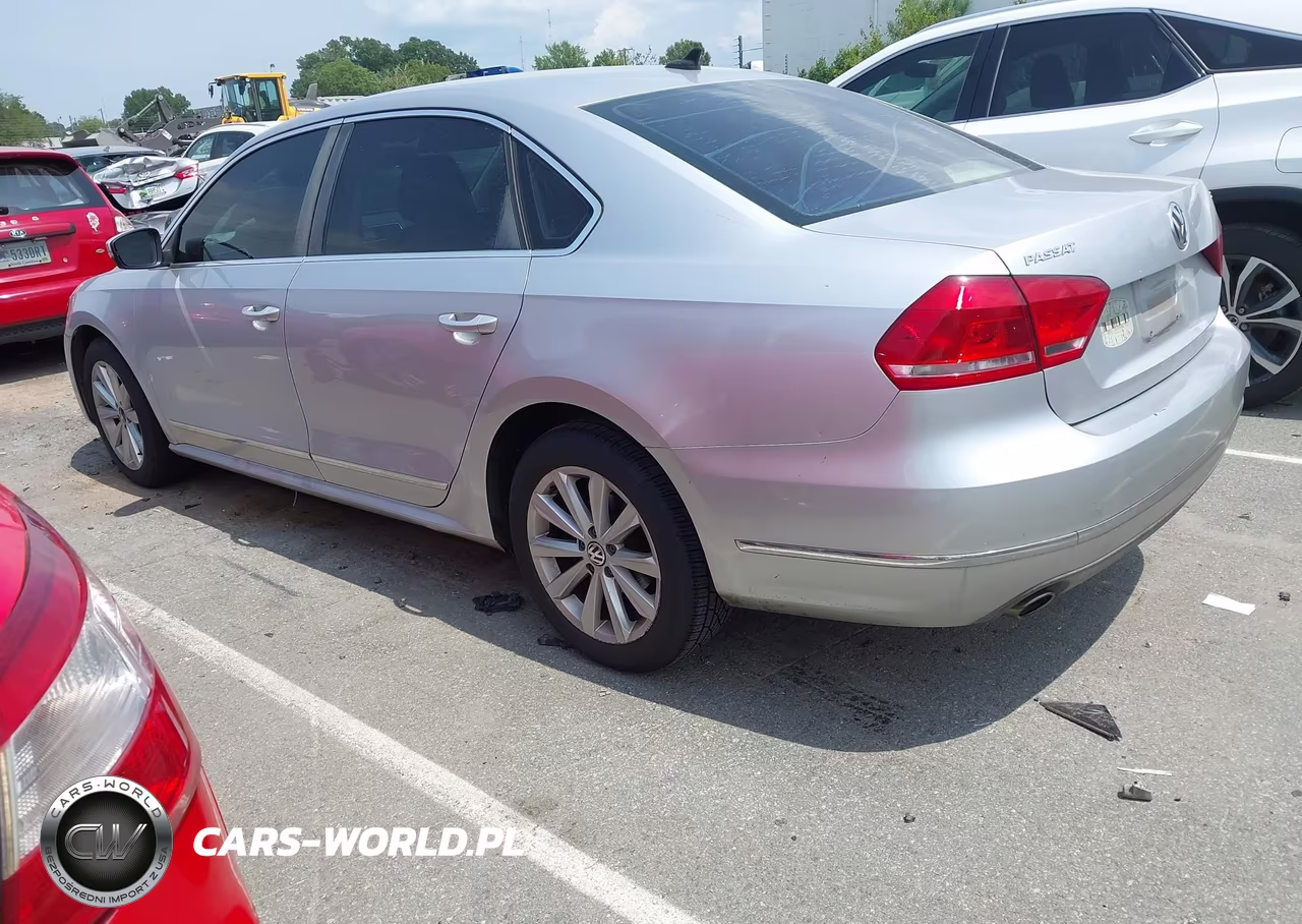 2012 Volkswagen Passat 2.5L Sel VIN:1VWCH7A38CC075942 - 3