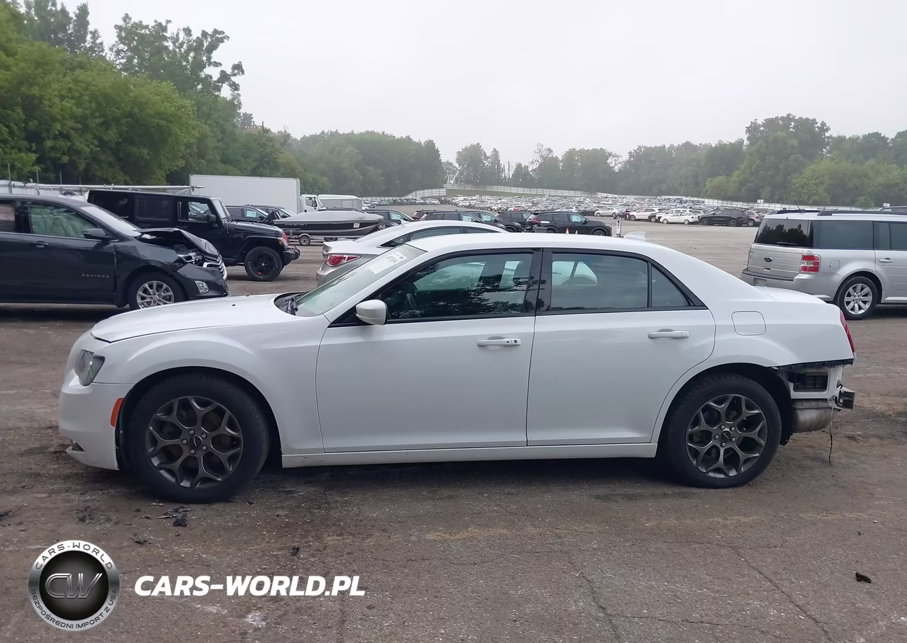 2017 Chrysler 300 300S Awd VIN:2C3CCAGG9HH558065 - 15