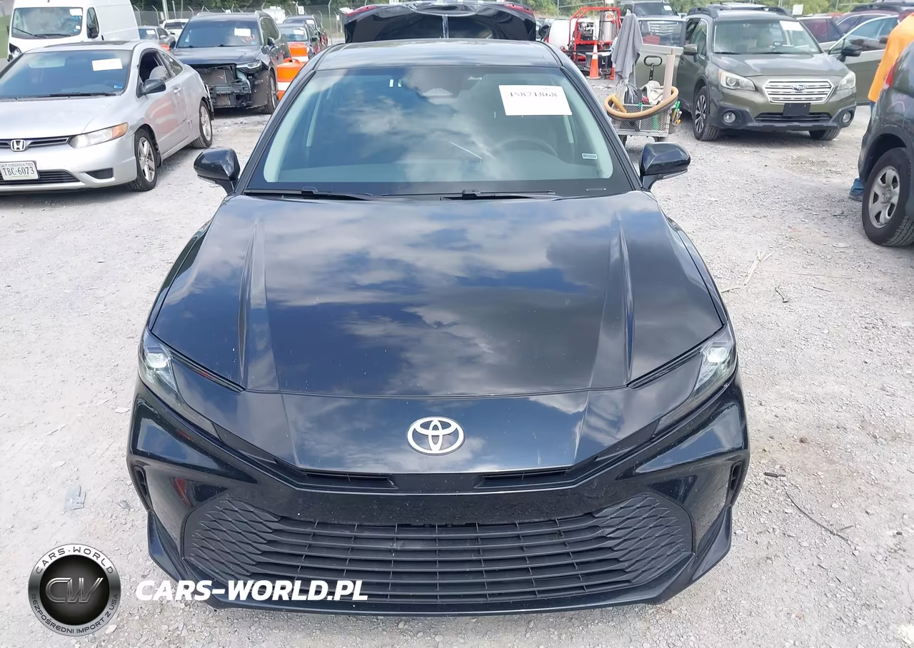 2025 Toyota Camry Le VIN:4T1DAACK5SU121695 - 12