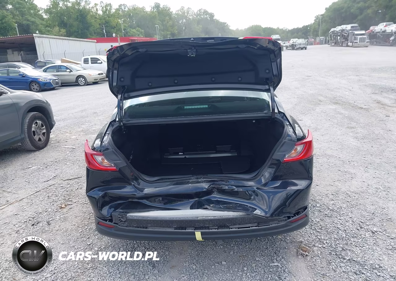 2025 Toyota Camry Le VIN:4T1DAACK5SU121695 - 16