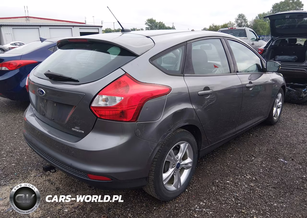 2013 Ford Focus Se VIN:1FADP3K25DL338808 - 4