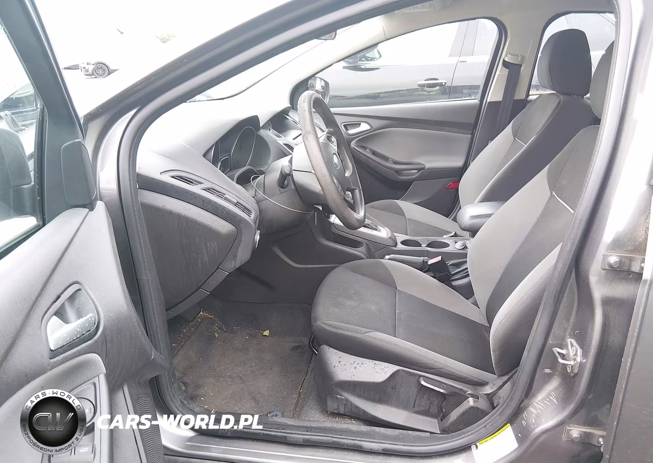 2013 Ford Focus Se VIN:1FADP3K25DL338808 - 5