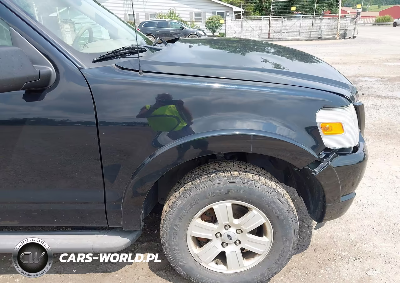 2010 Ford Explorer Xlt VIN:1FMEU7DE8AUA66097 - 17