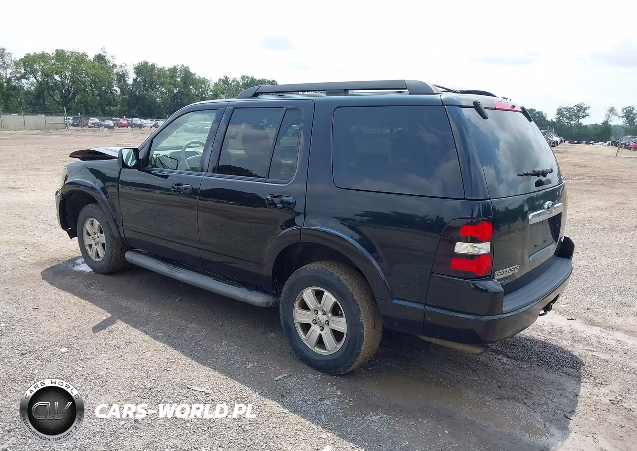 2010 Ford Explorer Xlt VIN:1FMEU7DE8AUA66097 - 3