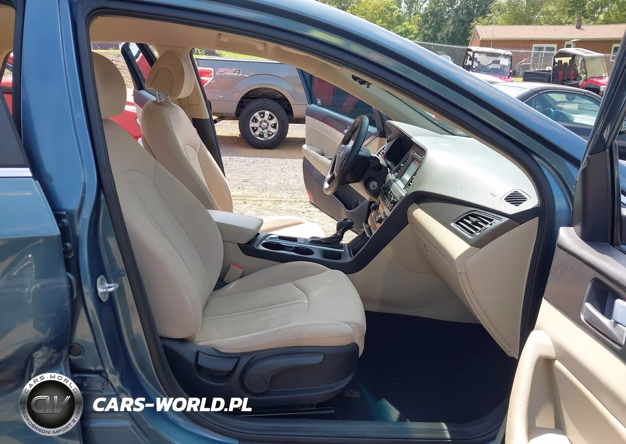 2017 Hyundai Sonata Sport VIN:5NPE34AF6HH519141 - 5