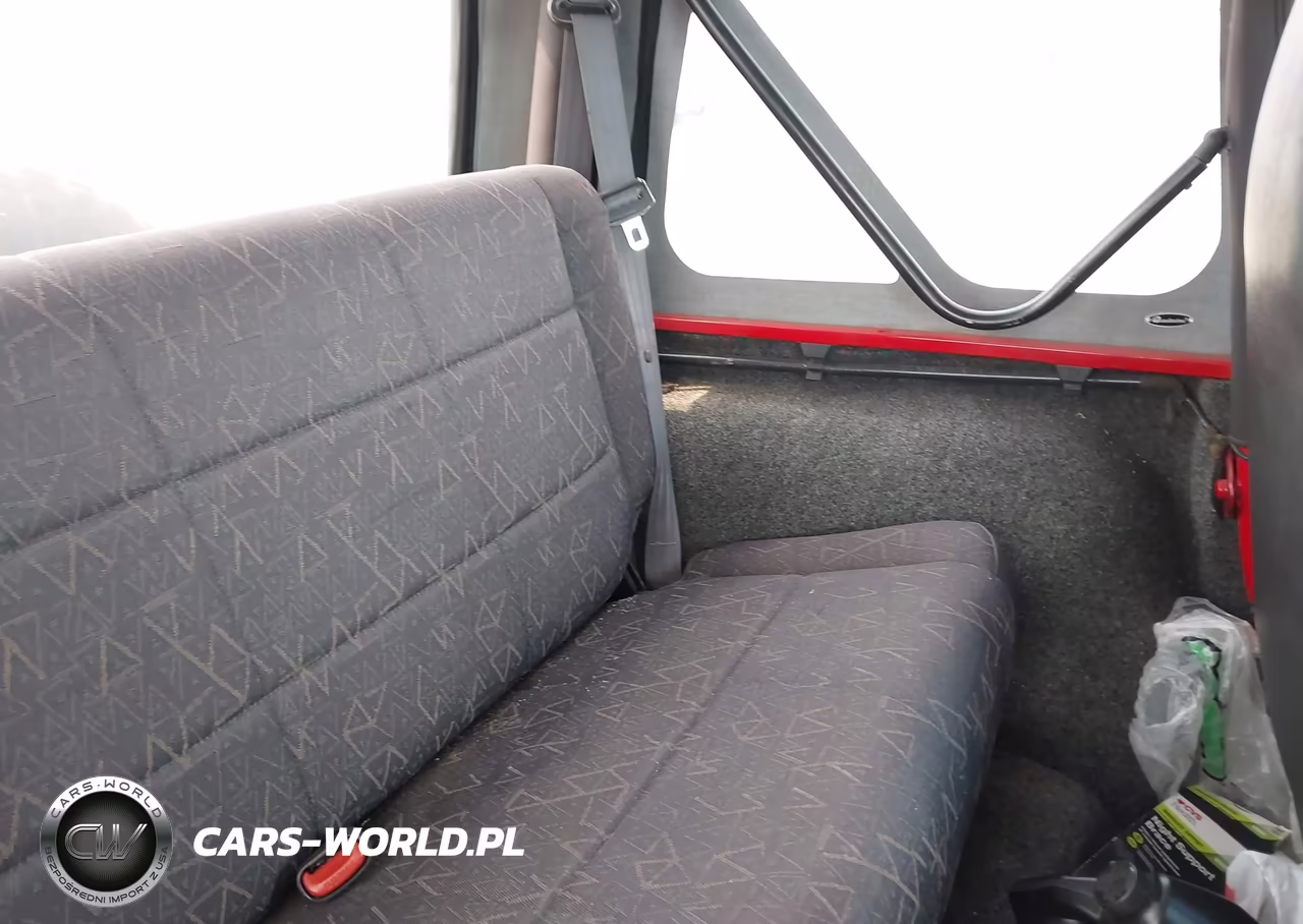 2002 Jeep Wrangler X VIN:1J4FA39S32P726811 - 8