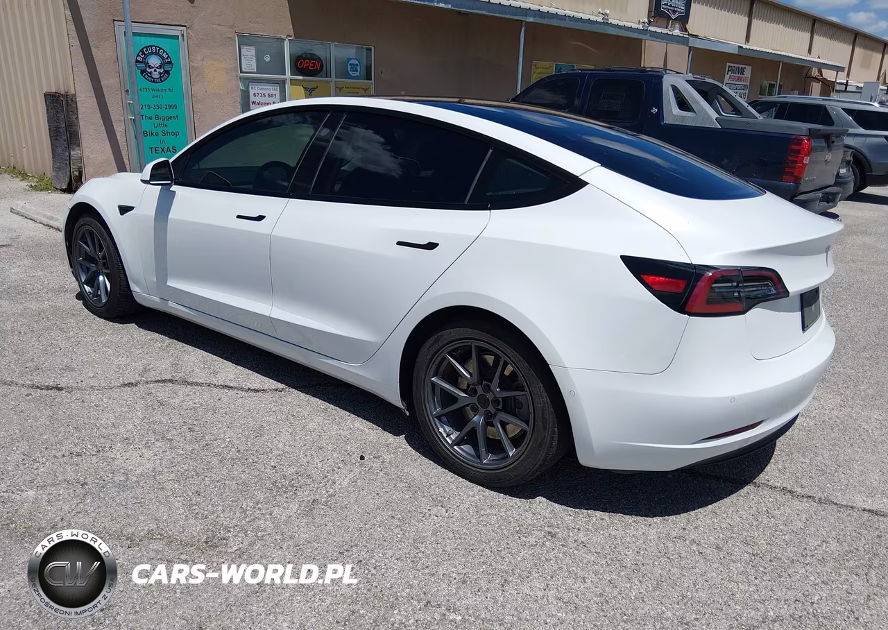 2021 Tesla Model 3 Standard Range Plus Rear-Wheel Drive VIN:5YJ3E1EA3MF962631 - 3