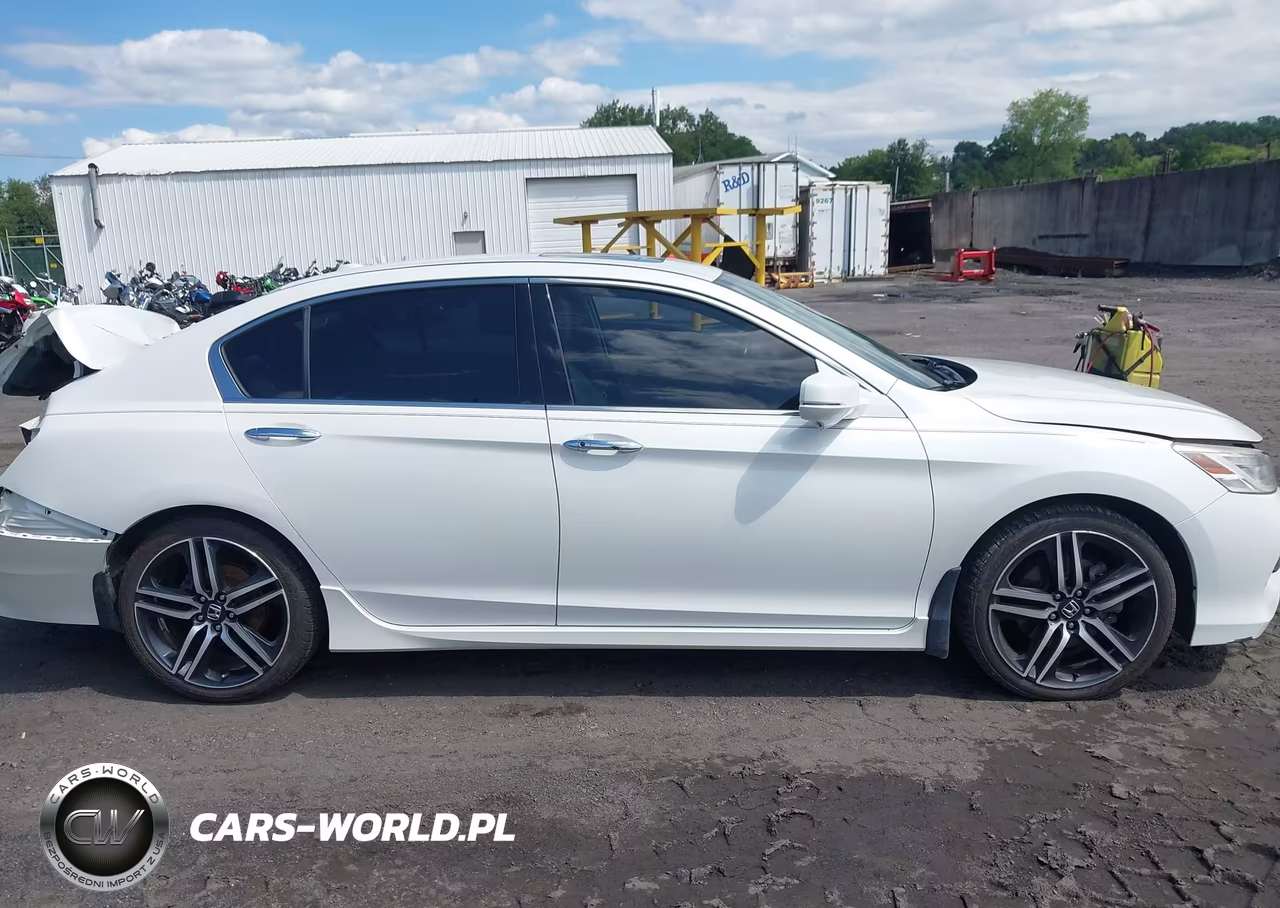 2017 Honda Accord Touring V6 VIN:1HGCR3F97HA015063 - 13