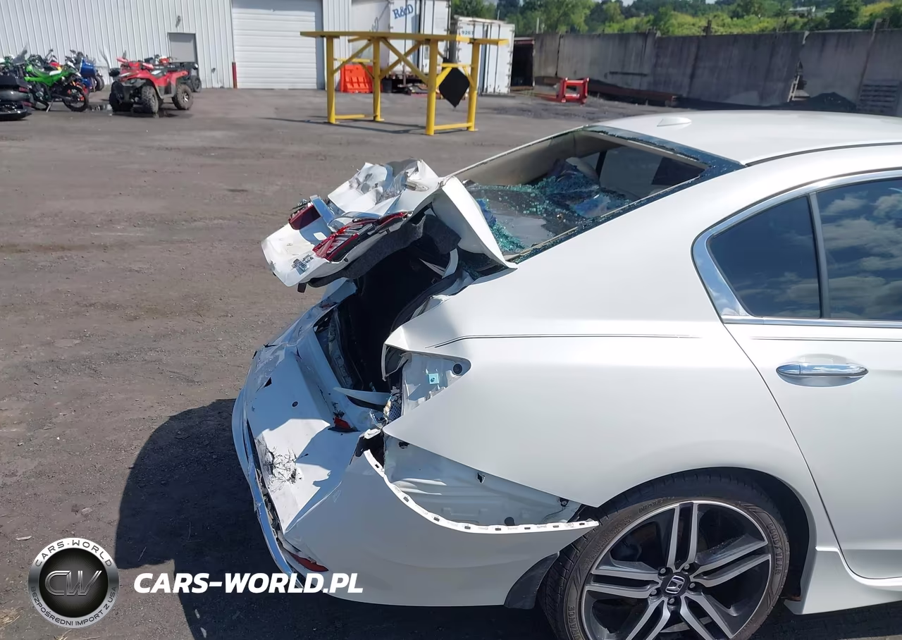 2017 Honda Accord Touring V6 VIN:1HGCR3F97HA015063 - 19