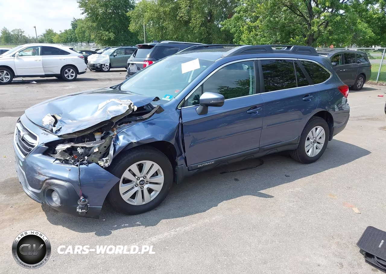 2018 Subaru Outback 2.5I Premium VIN:4S4BSAFC3J3313789 - 2