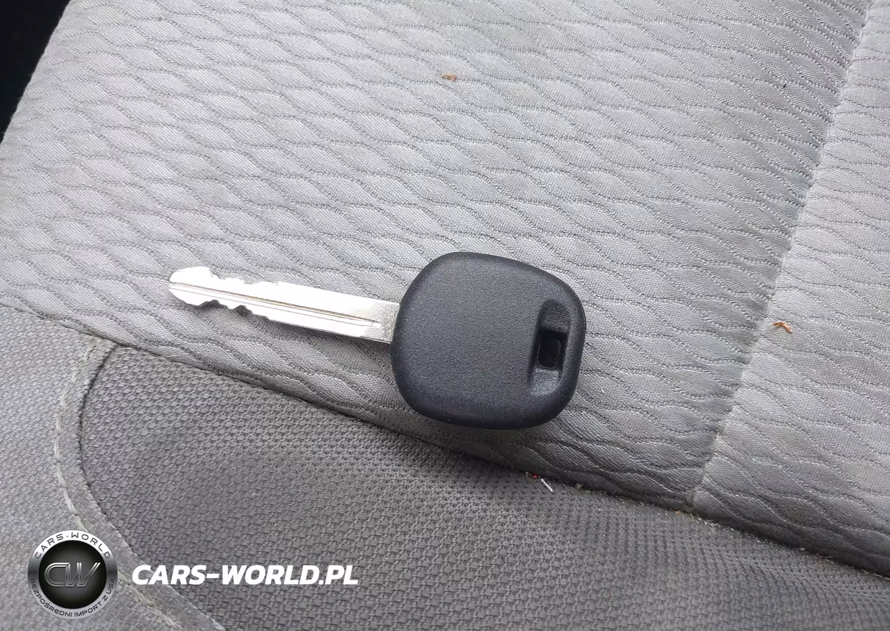 2017 Toyota Corolla Le VIN:5YFBURHE2HP654033 - 11