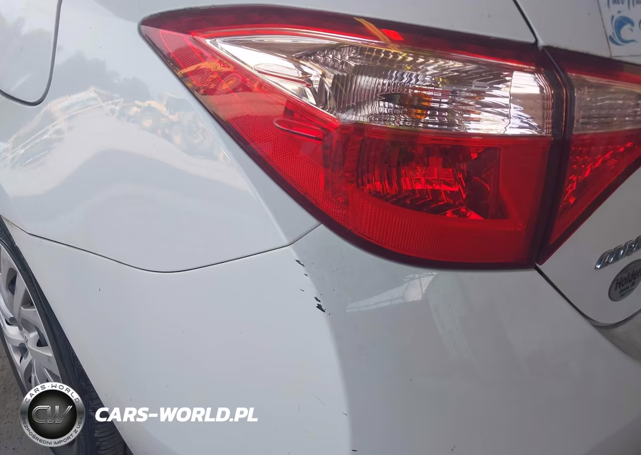 2017 Toyota Corolla Le VIN:5YFBURHE2HP654033 - 6