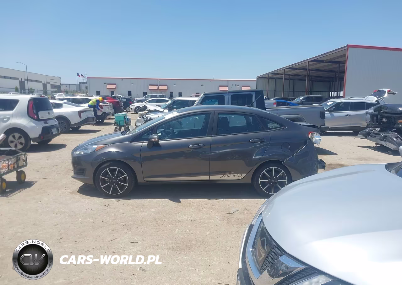 2015 Ford Fiesta Se VIN:3FADP4BJ4FM220585 - 13