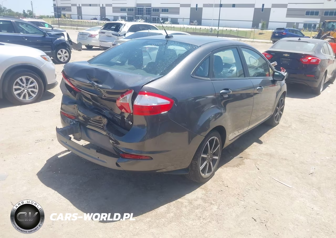 2015 Ford Fiesta Se VIN:3FADP4BJ4FM220585 - 4