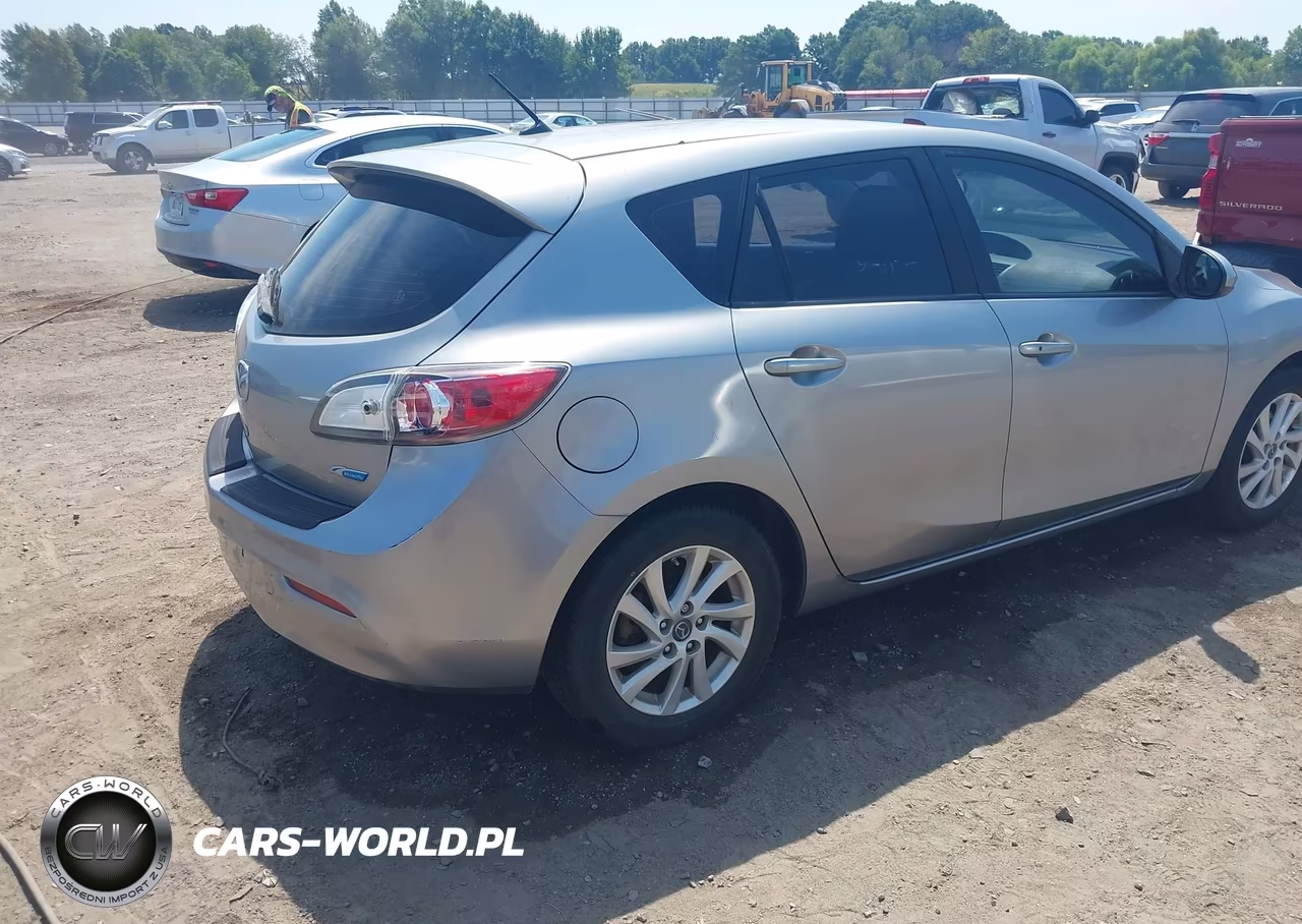 2013 Mazda Mazda3 I Touring VIN:JM1BL1L75D1731568 - 4