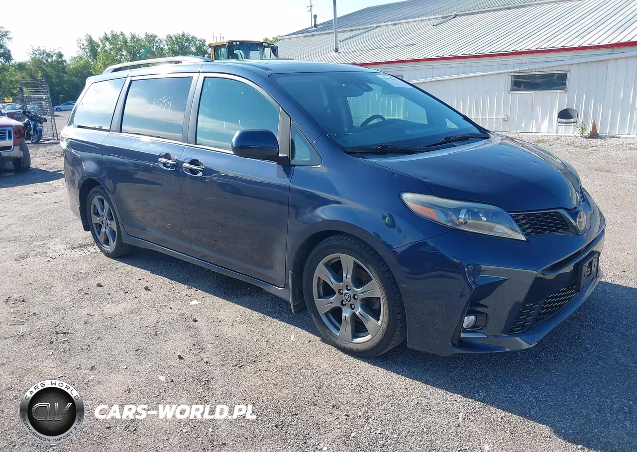 2018 Toyota Sienna Se Premium 8 Passenger