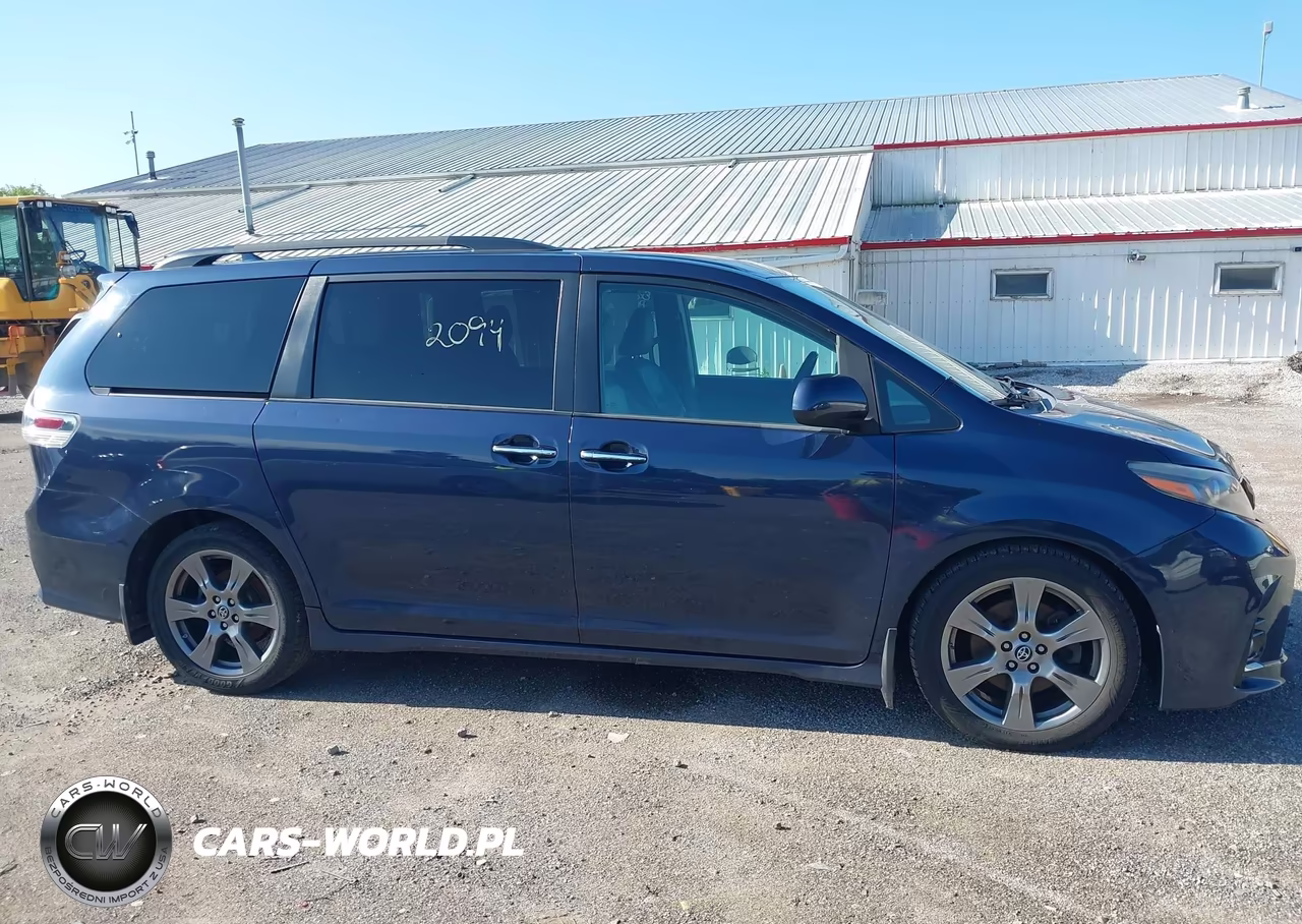 2018 Toyota Sienna Se Premium 8 Passenger VIN:5TDXZ3DC2JS906630 - 13