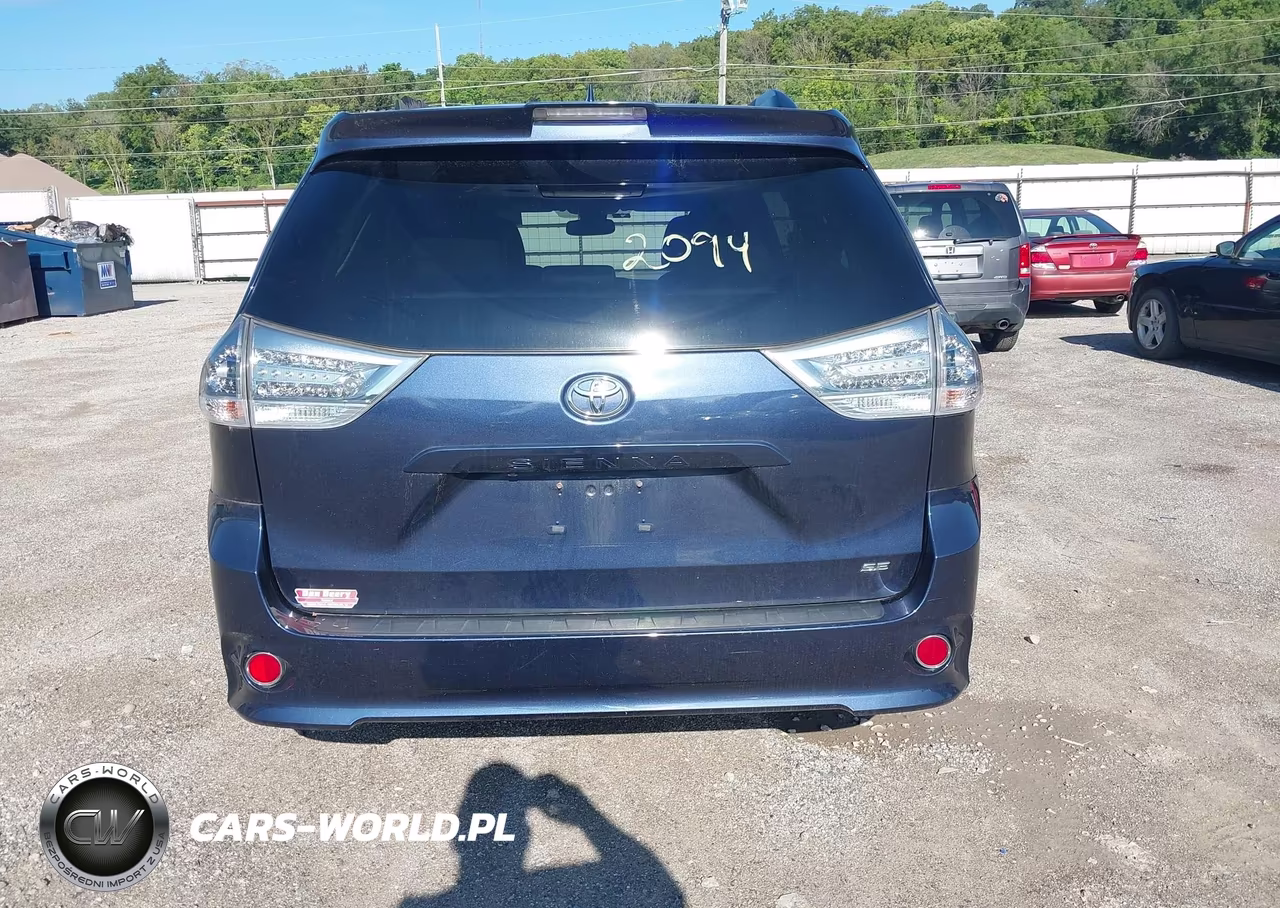 2018 Toyota Sienna Se Premium 8 Passenger VIN:5TDXZ3DC2JS906630 - 16
