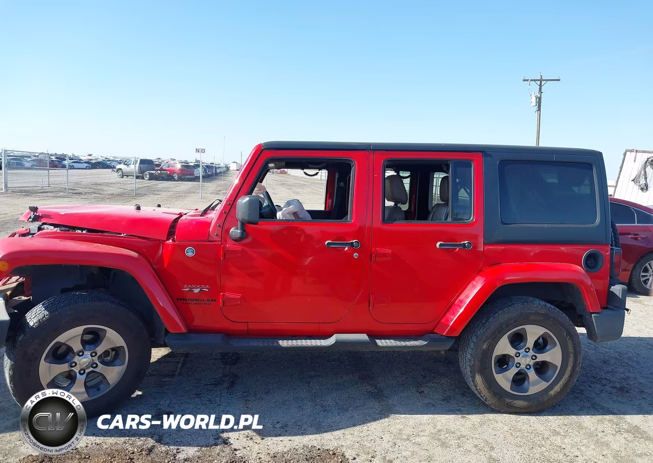 2016 Jeep Wrangler Unlimited Sahara VIN:1C4HJWEGXGL183988 - 14