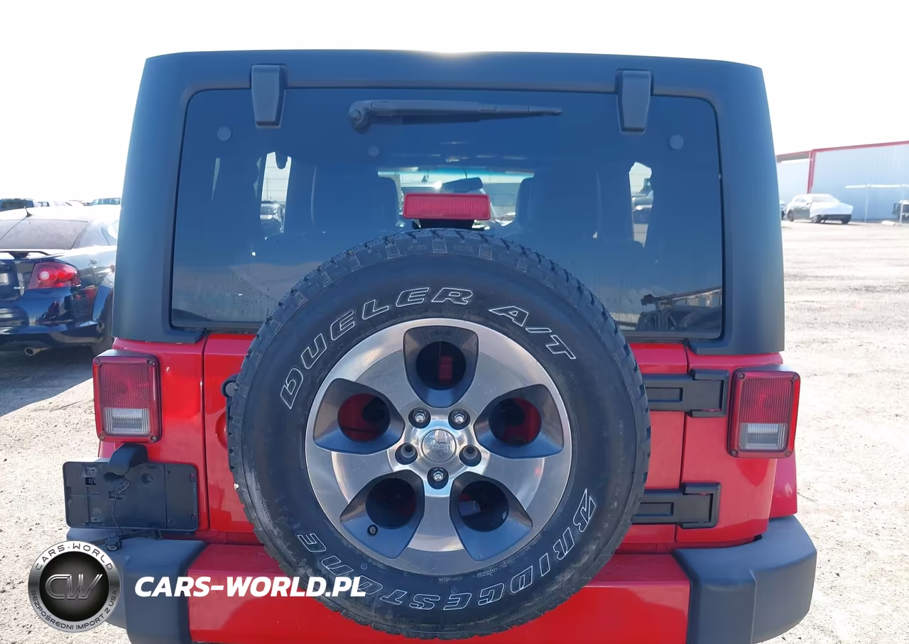 2016 Jeep Wrangler Unlimited Sahara VIN:1C4HJWEGXGL183988 - 16