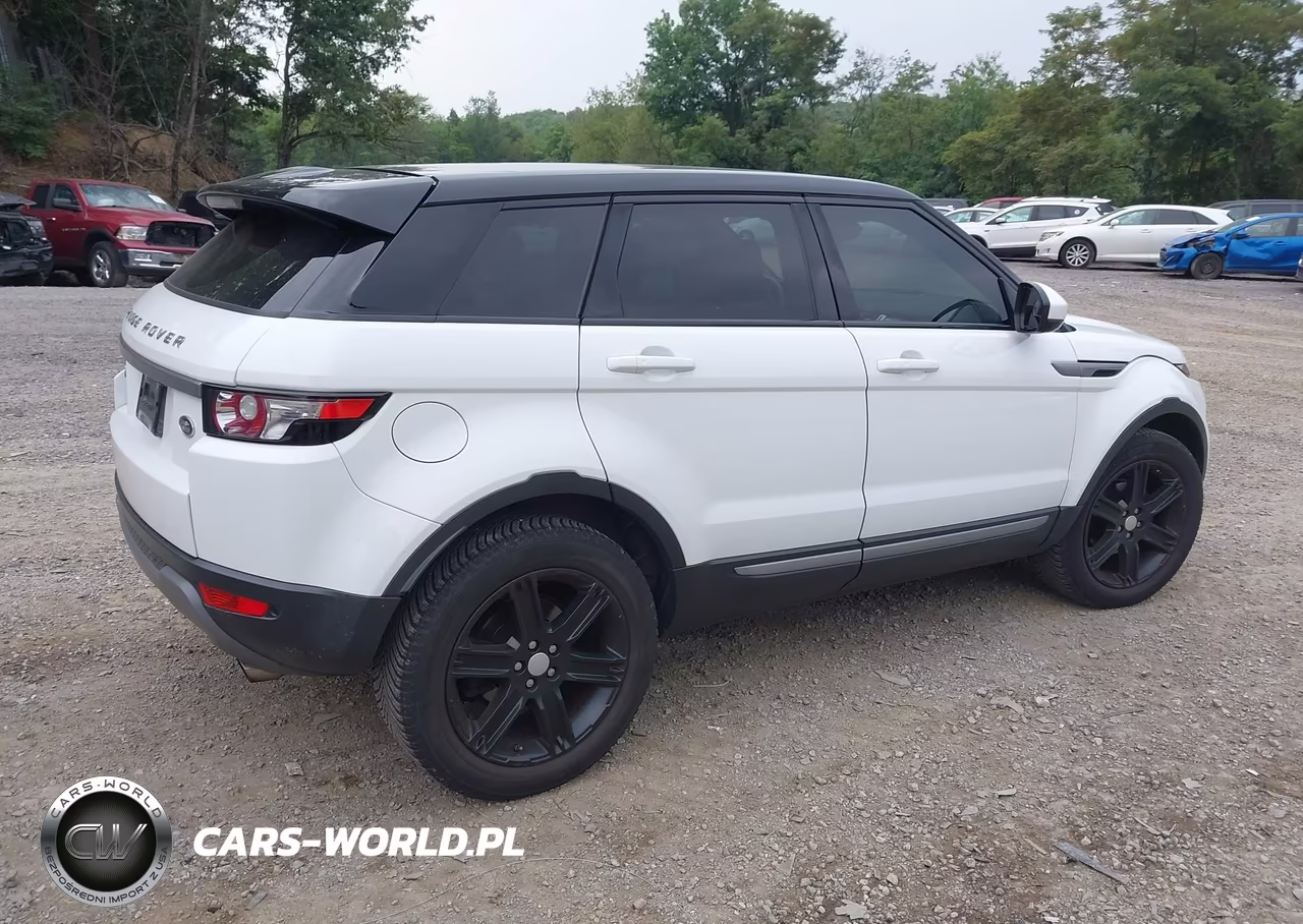 2015 Land Rover Range Rover Evoque Pure VIN:SALVP2BG4FH995554 - 4