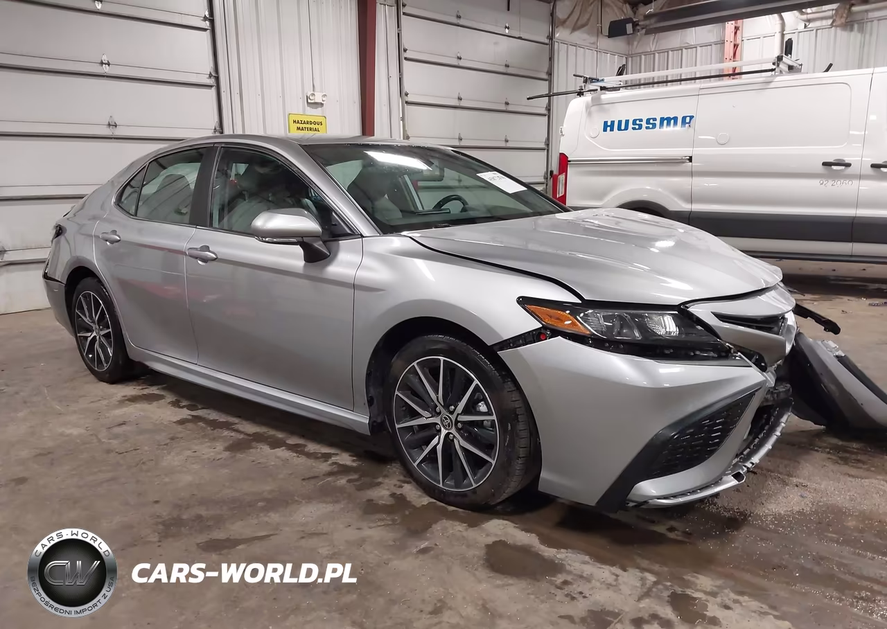 2024 Toyota Camry Hybrid Se – zdjęcie 1 z 18