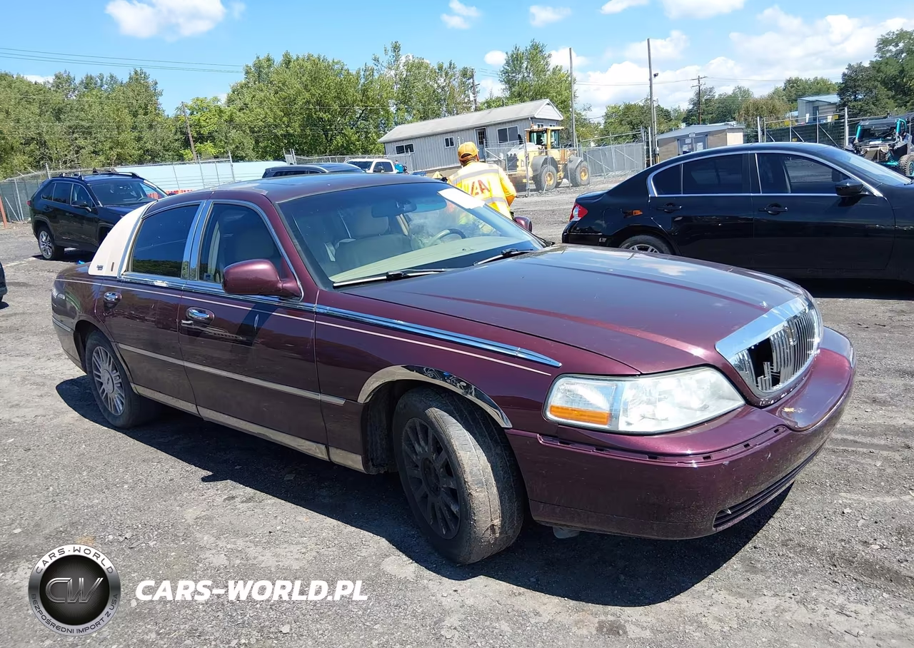 2007 Lincoln Town Car Signature Limited