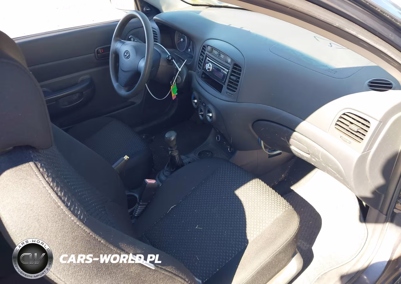 2009 Hyundai Accent Gs VIN:KMHCM36C29U137933 - 5