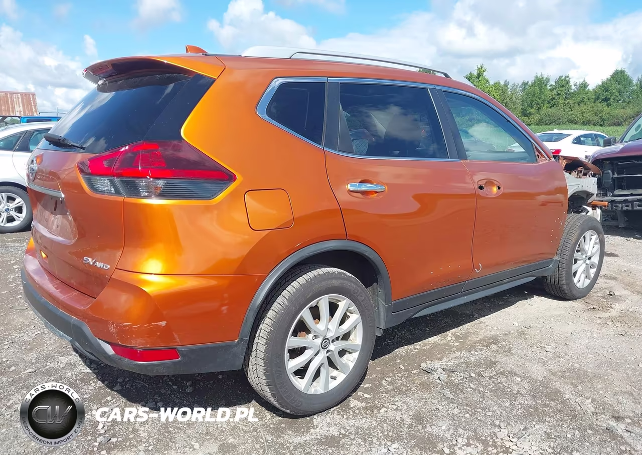 2018 Nissan Rogue Sv VIN:JN8AT2MV1JW340970 - 4