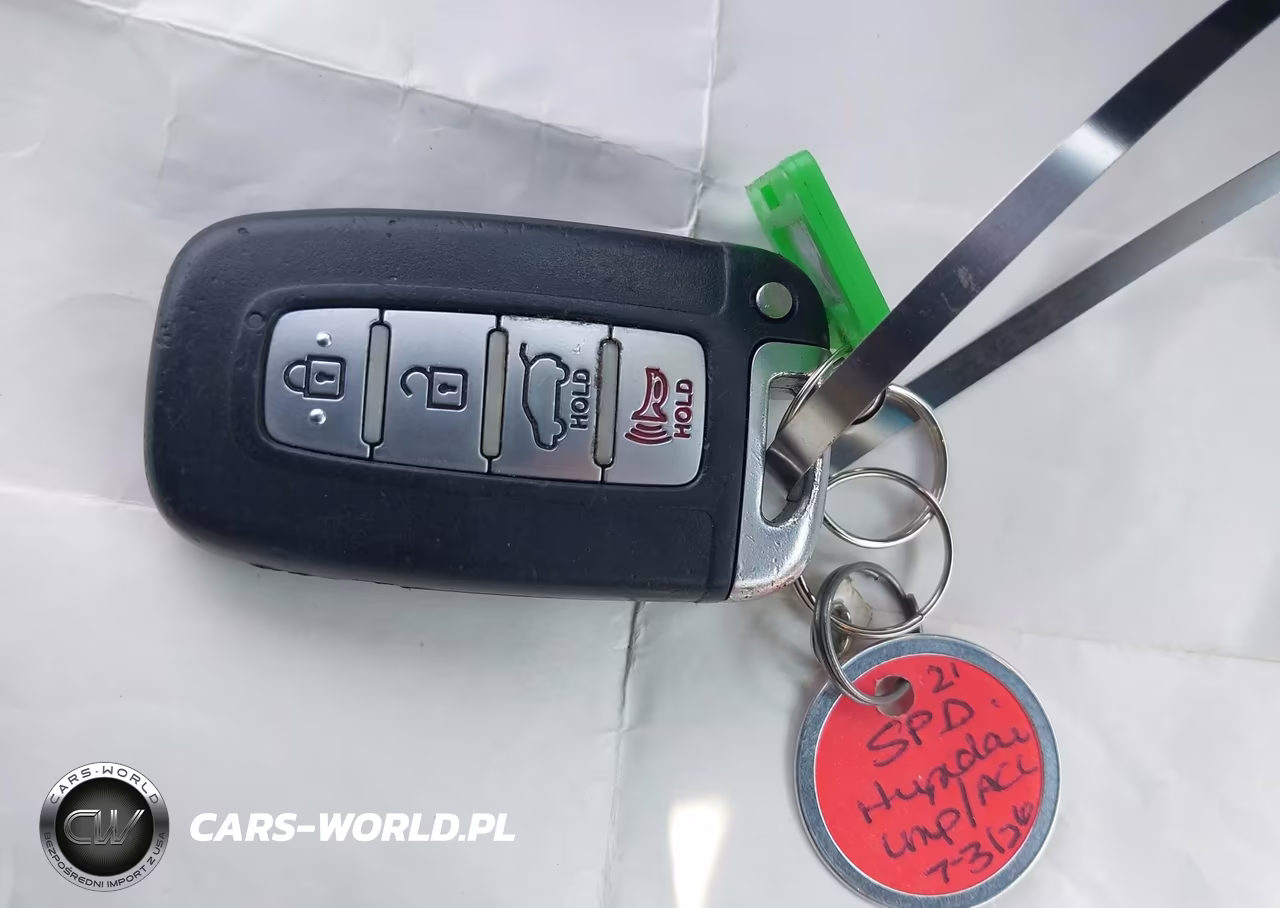 2016 Hyundai Veloster VIN:KMHTC6AD8GU291550 - 11