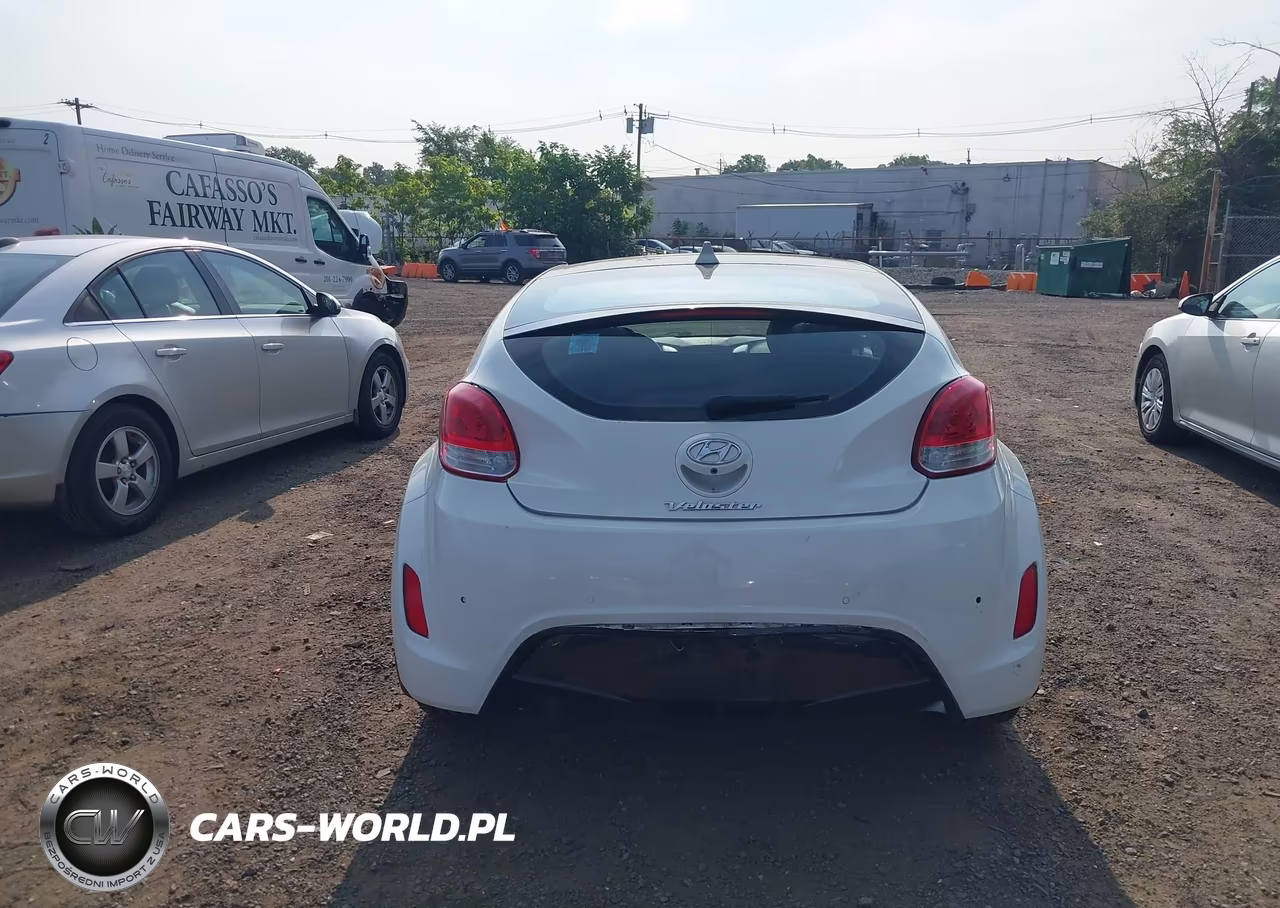 2016 Hyundai Veloster VIN:KMHTC6AD8GU291550 - 16