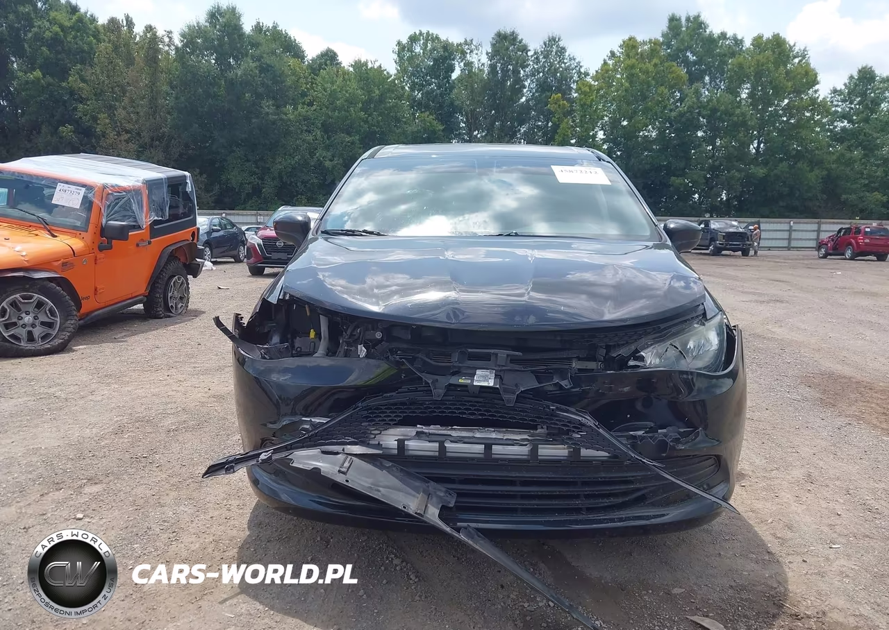 2019 Chrysler Pacifica L VIN:2C4RC1AG1KR708492 - 12