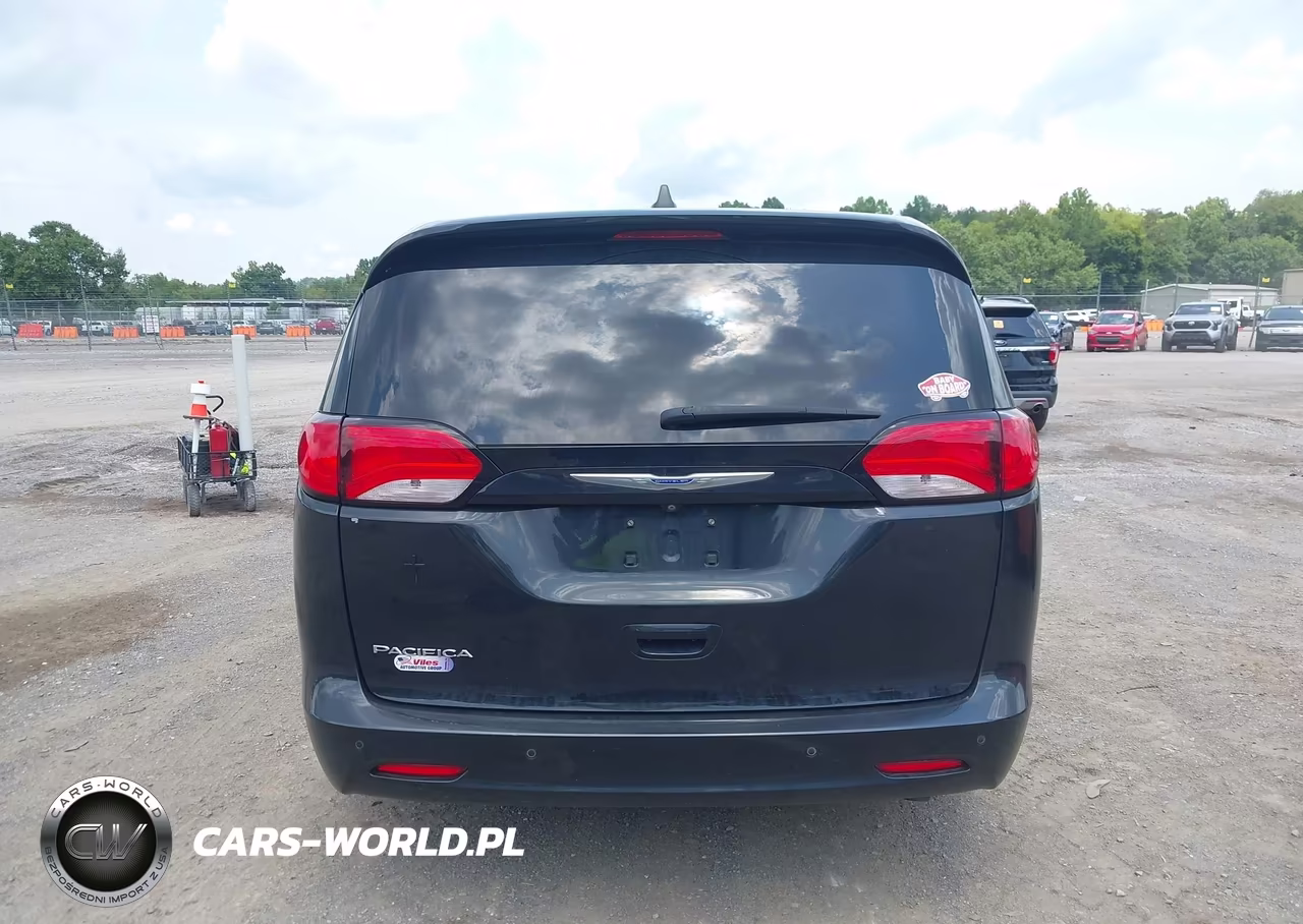 2019 Chrysler Pacifica L VIN:2C4RC1AG1KR708492 - 16