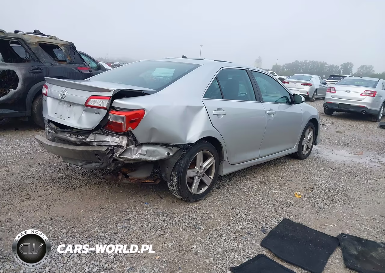 2013 Toyota Camry Se VIN:4T1BF1FK6DU723805 - 4