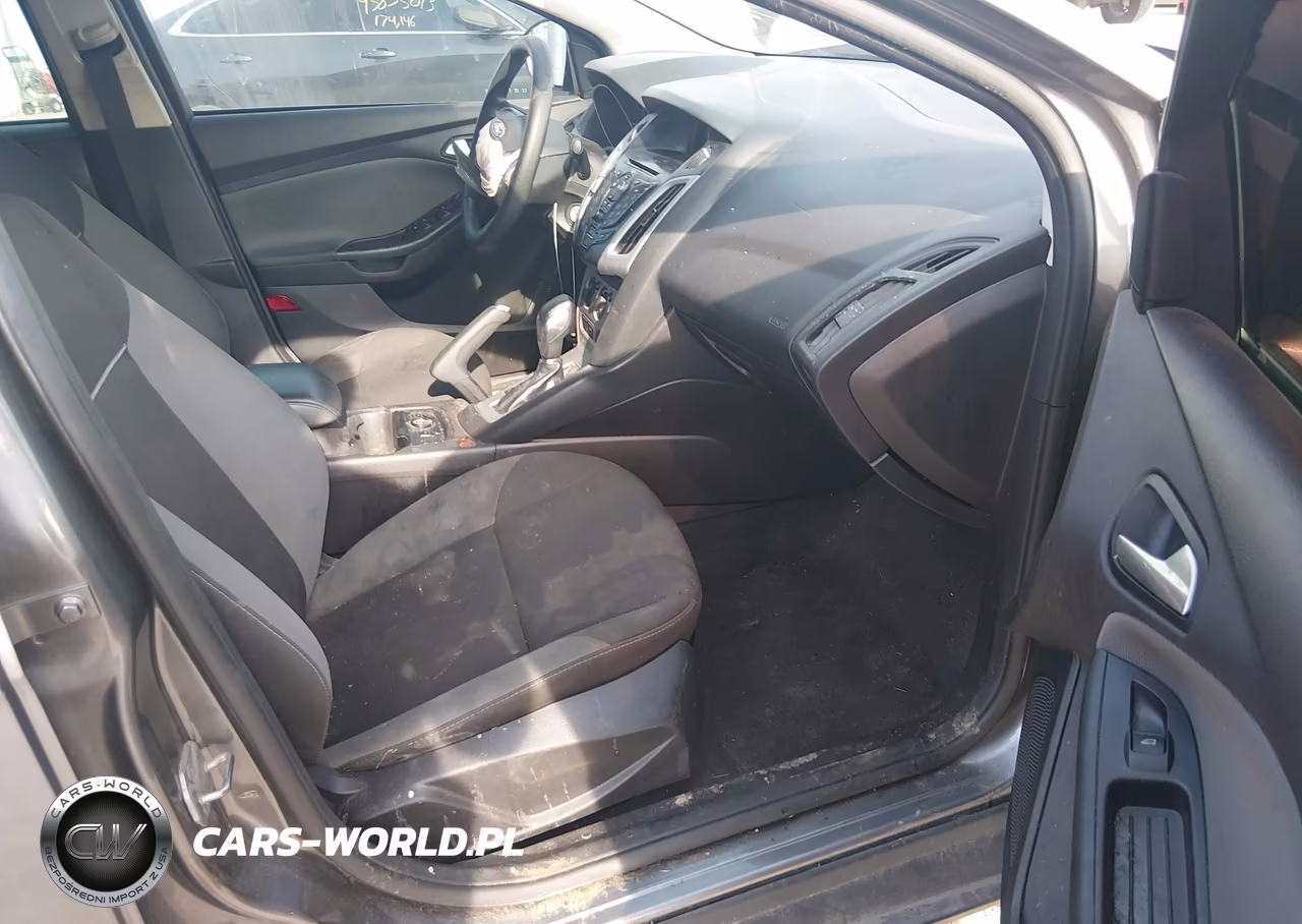 2014 Ford Focus Se VIN:1FADP3F2XEL196922 - 5
