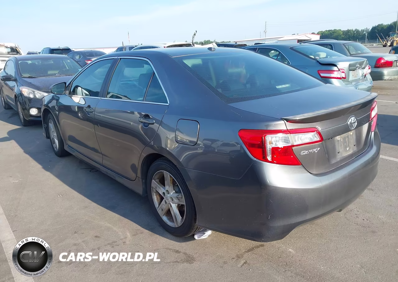 2014 Toyota Camry Se VIN:4T1BF1FK9EU785264 - 3