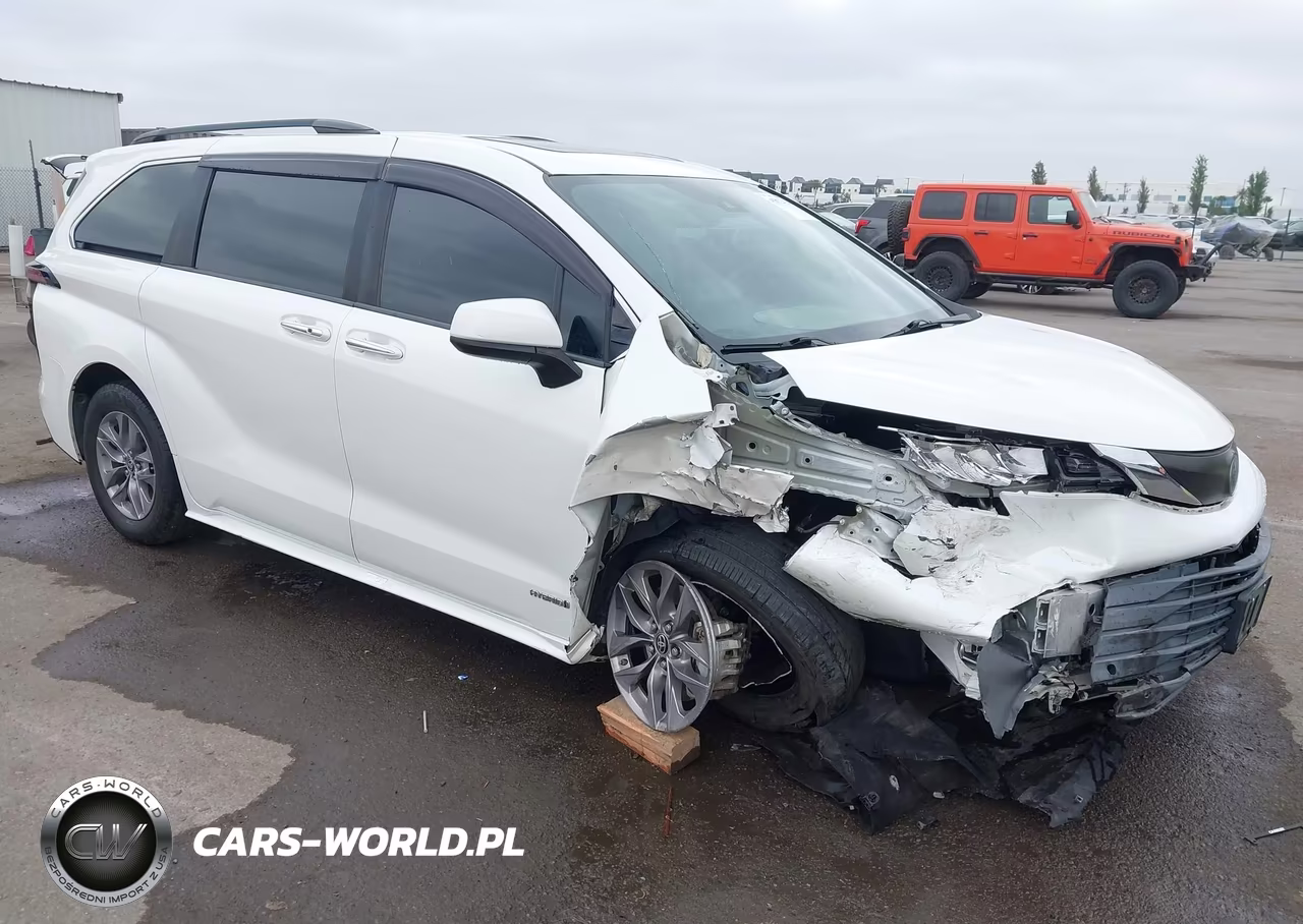 2021 Toyota Sienna Xle
