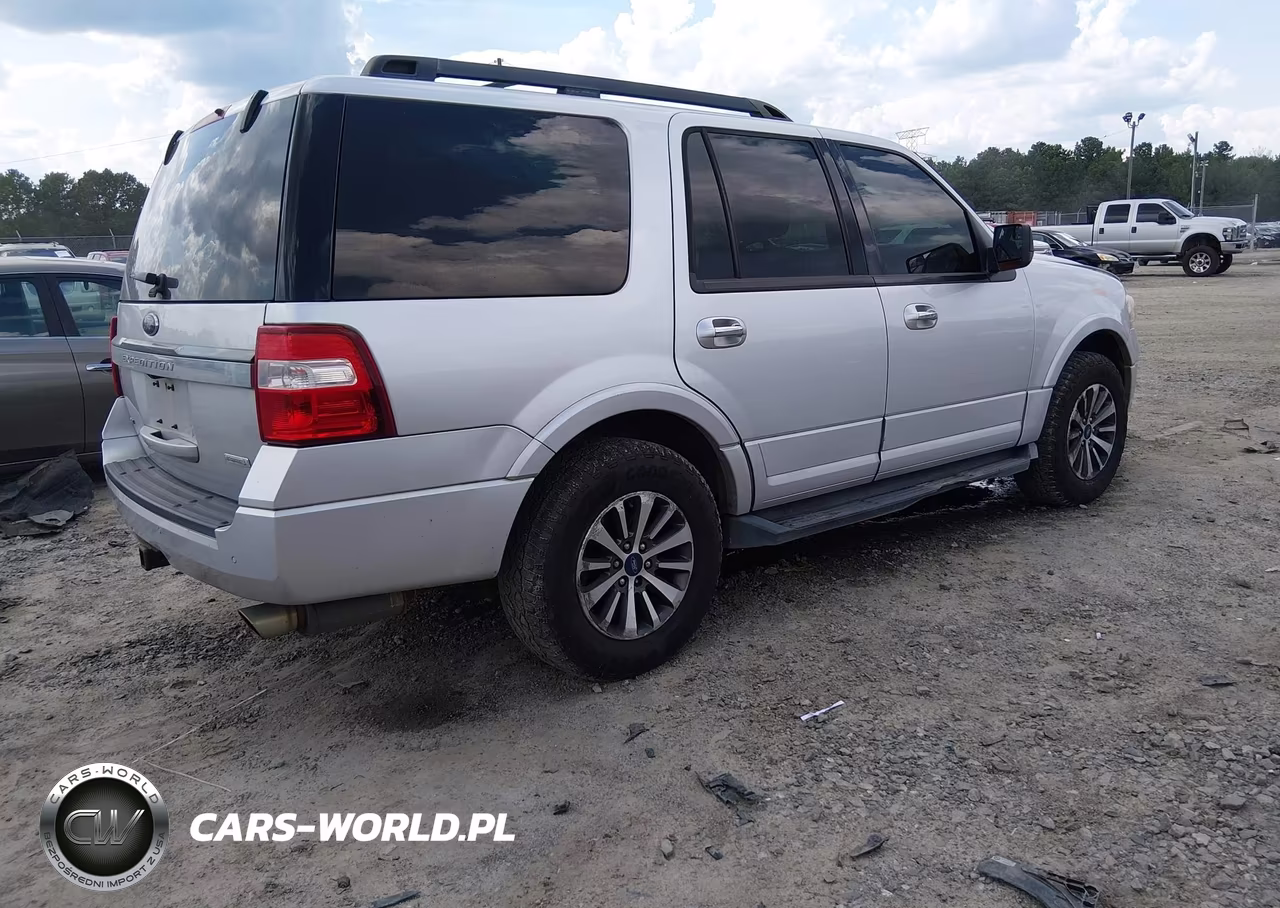 2017 Ford Expedition Xlt VIN:1FMJU1HT2HEA40295 - 4