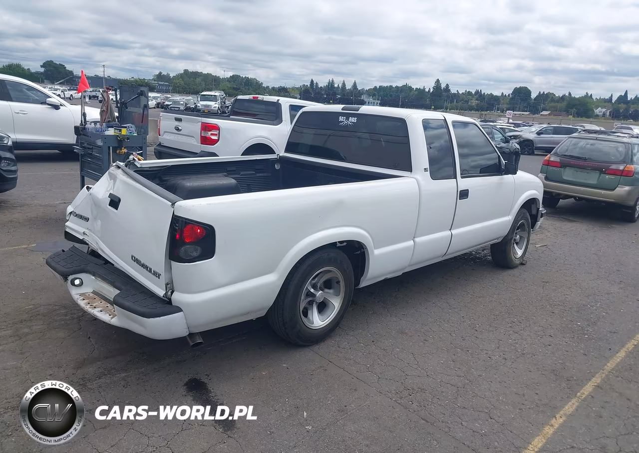 2003 Chevrolet S-10 Ls VIN:1GCCS19X938185698 - 4
