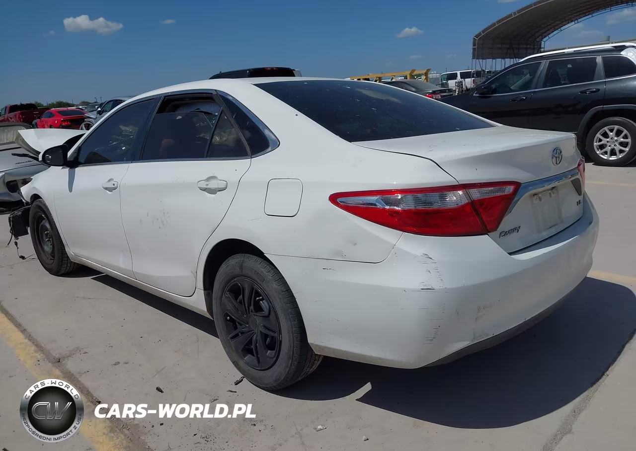 2016 Toyota Camry Le VIN:4T4BF1FK9GR519624 - 3