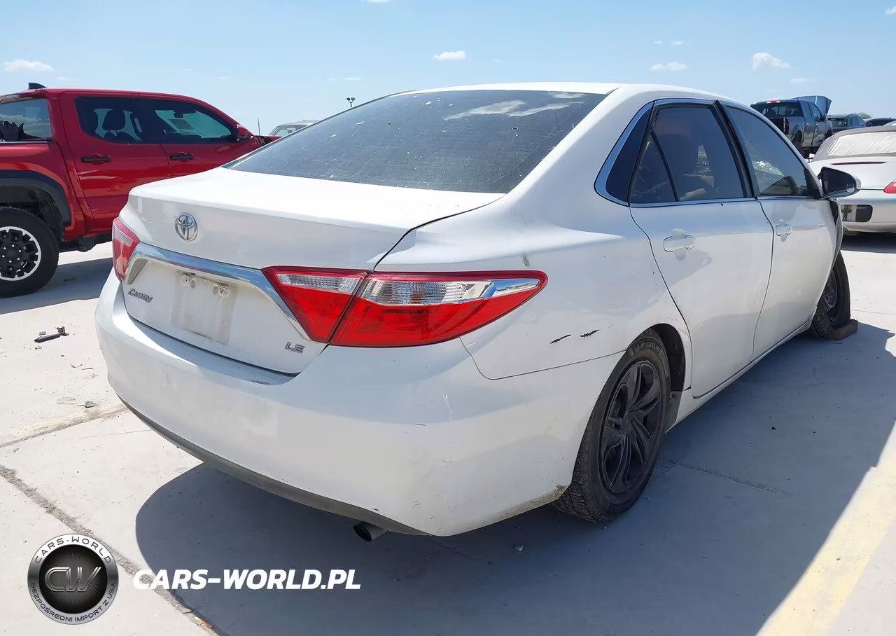 2016 Toyota Camry Le VIN:4T4BF1FK9GR519624 - 4