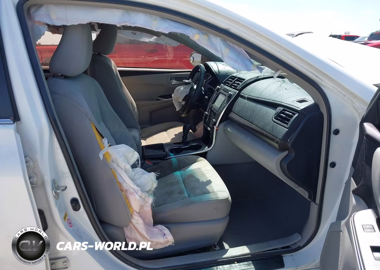 2016 Toyota Camry Le VIN:4T4BF1FK9GR519624 - 5