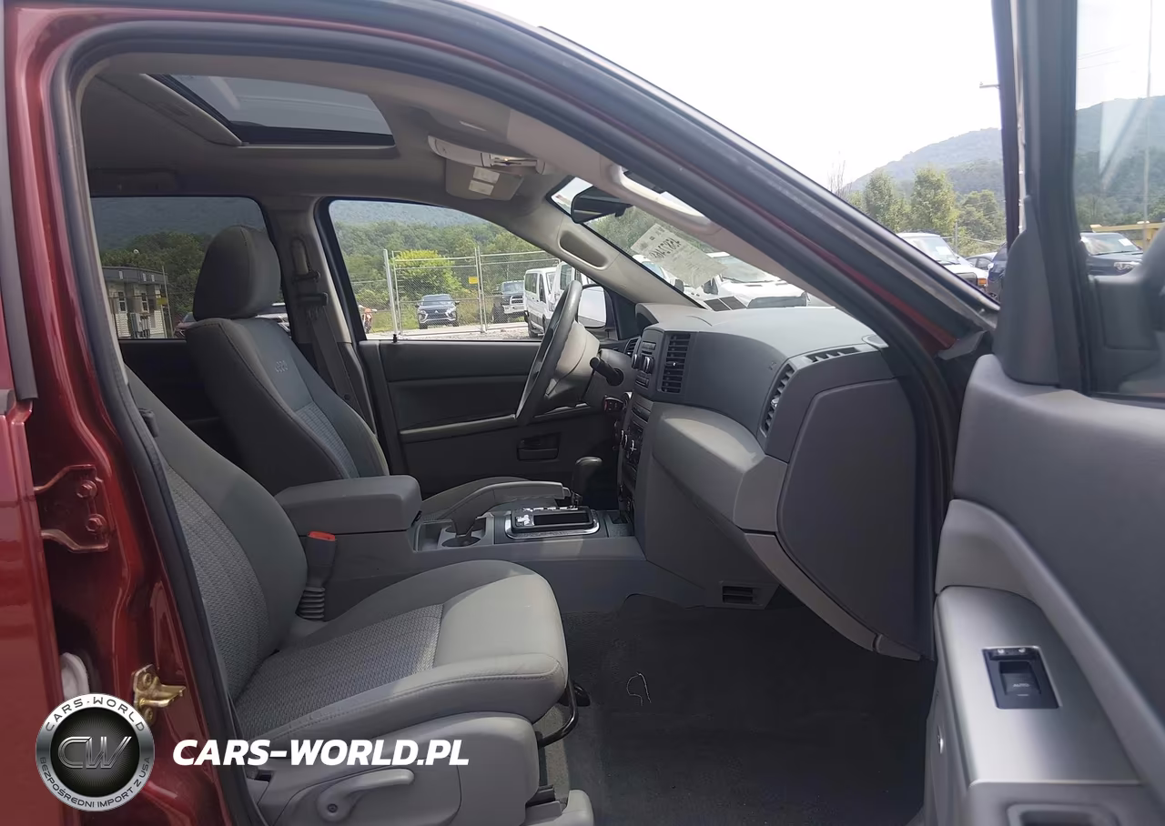 2007 Jeep Grand Cherokee Laredo VIN:1J8HR48N87C651765 - 5