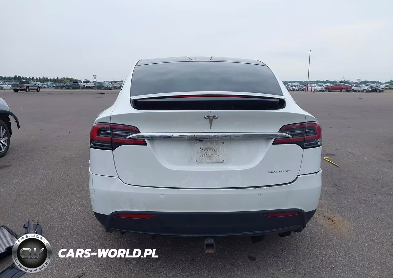 2020 Tesla Model X Long Range Dual Motor All-Wheel Drive-Long Range Plus Dual Motor All-Wheel Drive VIN:5YJXCBE2XLF231411 - 17