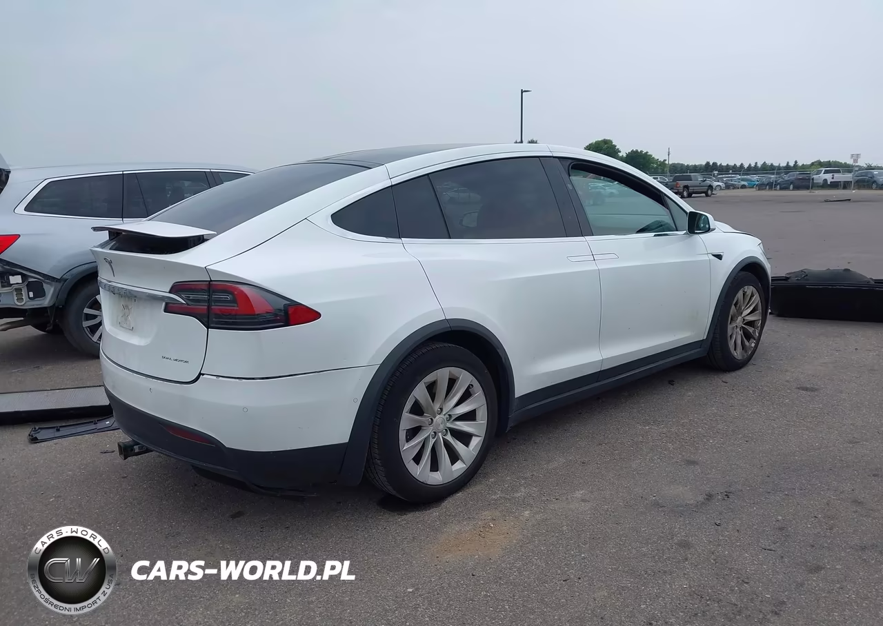 2020 Tesla Model X Long Range Dual Motor All-Wheel Drive-Long Range Plus Dual Motor All-Wheel Drive VIN:5YJXCBE2XLF231411 - 4